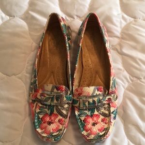 Floral flats